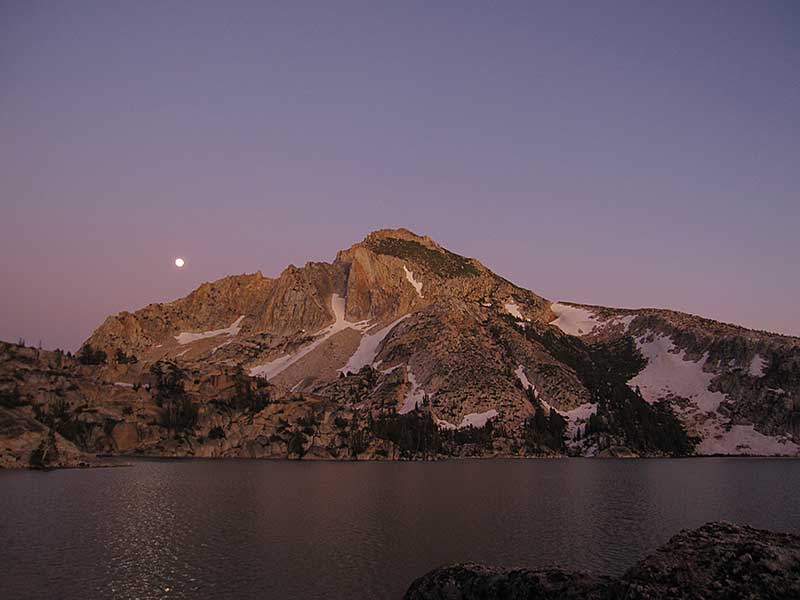 Moonrise on Peeler Lake